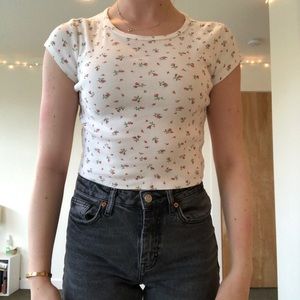 Floral Brandy Melville shirt